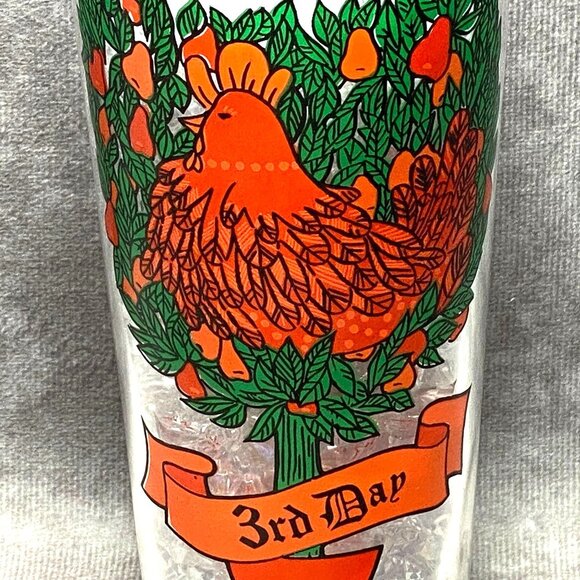 TS&T 12 Days Of Christmas 3rd Day French Hens Glass 6.25" Tumbler 16oz - Picture 3 of 11